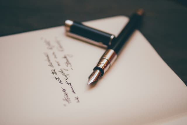8 Freelance Contract Clauses That Could Cost You Thousands (And How To Spot Them)